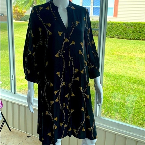 H&M - Light Button Down Chain Dress Size XS - Picture 1 of 6